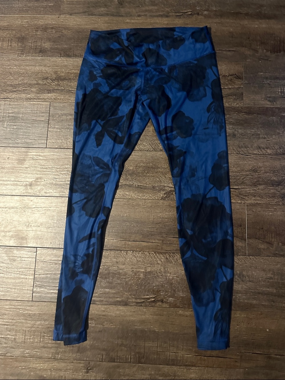 lululemon athletica Blue Floral Print Leggings